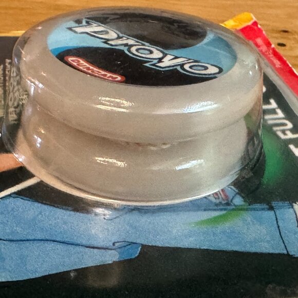 Duncan Proyo Yo-Yo and Spin Top Trick Book, 3290TB - Picture 6 of 10